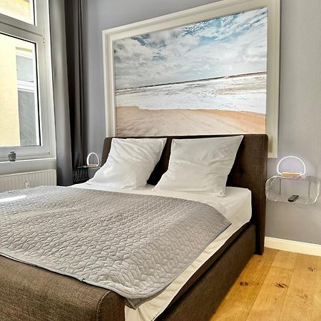 Geraeumiges City-Apartment Mit 2 Badezimmer Und Parkplaetzen D46-Og Oldenburg Kültér fotó