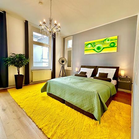 Geraeumiges City-Apartment Mit 2 Badezimmer Und Parkplaetzen D46-Og Oldenburg Kültér fotó