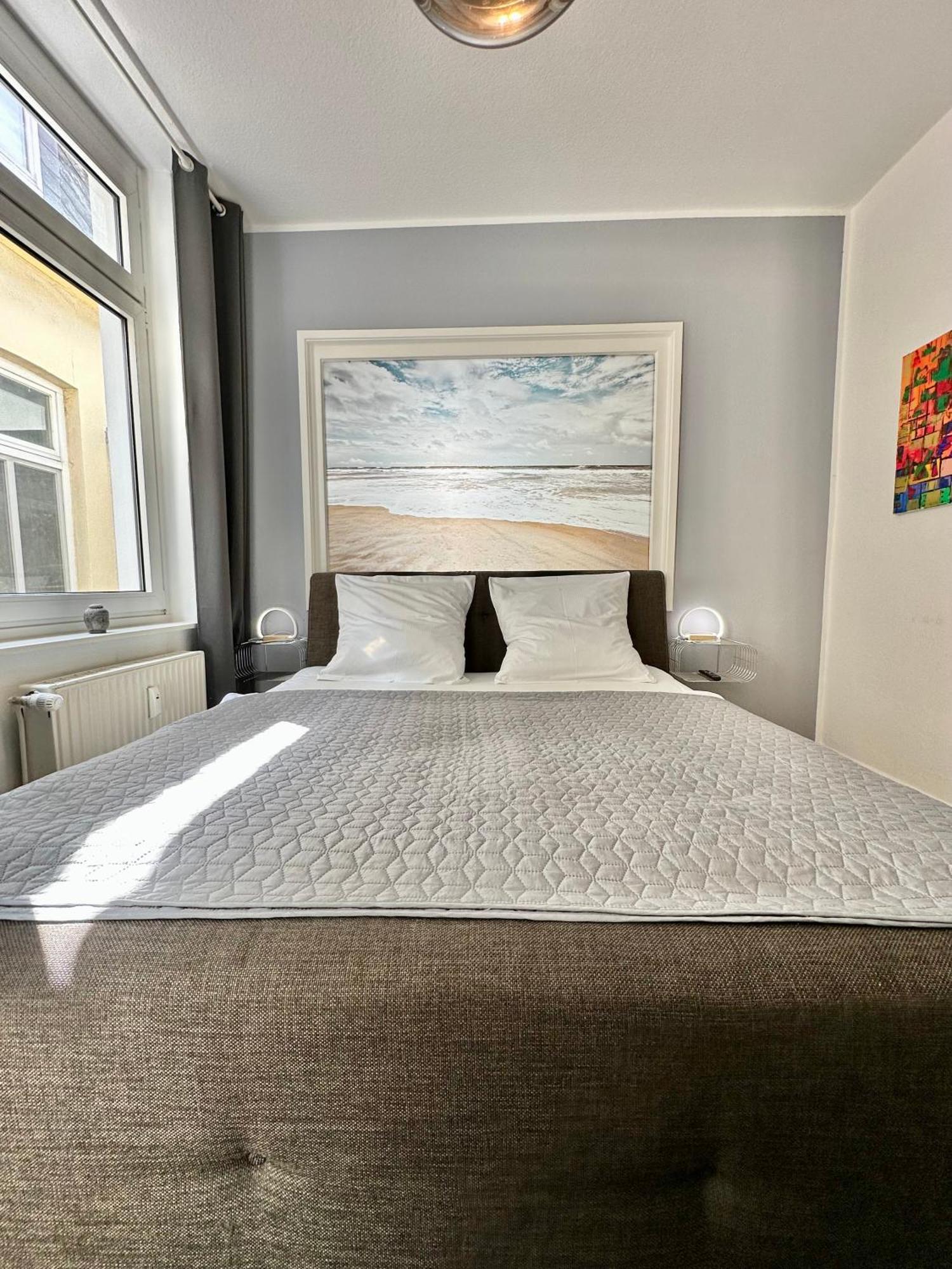 Geraeumiges City-Apartment Mit 2 Badezimmer Und Parkplaetzen D46-Og Oldenburg Kültér fotó