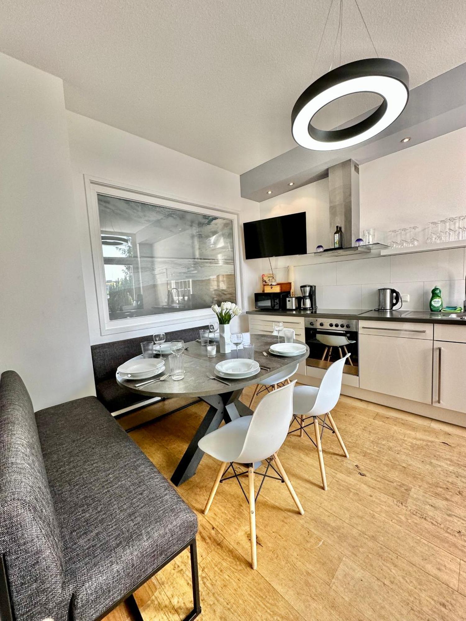 Geraeumiges City-Apartment Mit 2 Badezimmer Und Parkplaetzen D46-Og Oldenburg Kültér fotó
